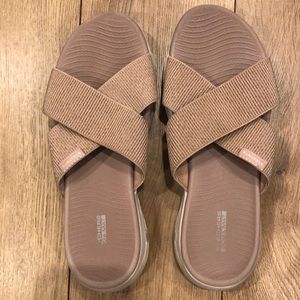 Skechers On-the-GO 600 - Glistening